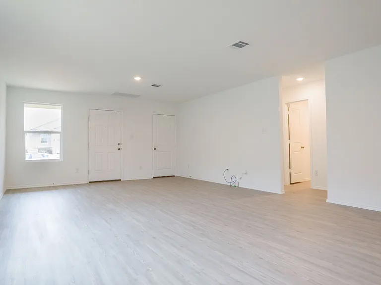 4220 Revetment Way — Photo 5
