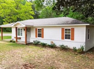 1332 Parker Dr, Laurel, MS 39440