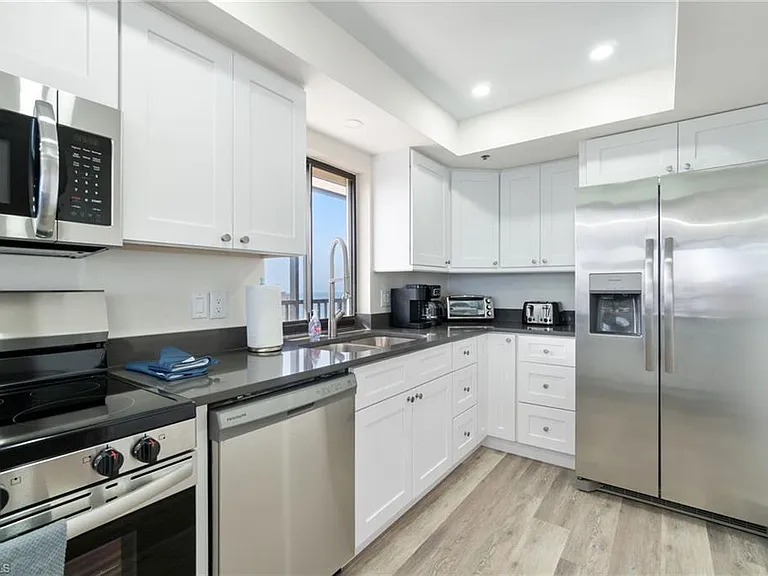 26225 Hickory Blvd #PHB — Photo 15