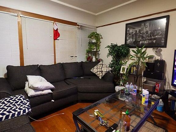2nd image of 3225 N 39th STREET