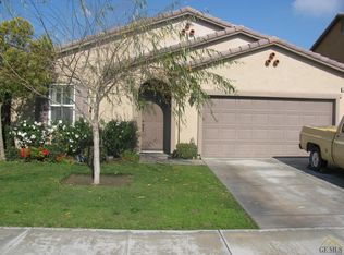 5604 Park Ridge Ct, Bakersfield, CA 93313