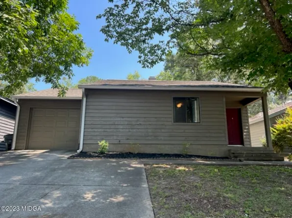 108 Ridge Pointe Ct, Warner Robins, GA 31088