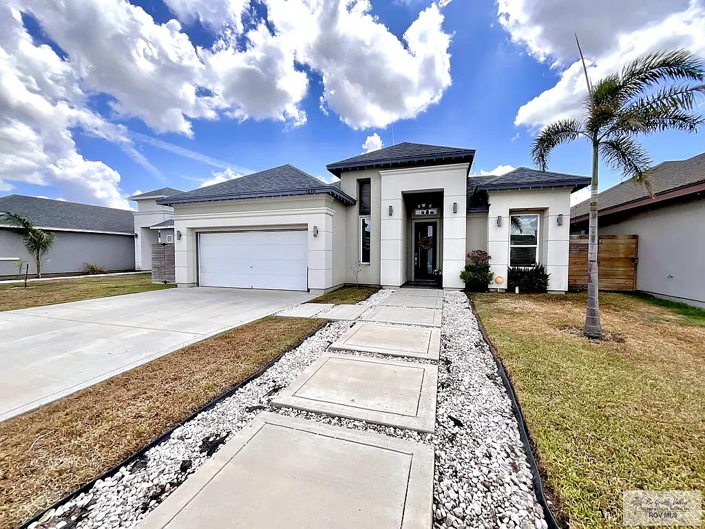 3 bed, 2.0 bath, 1800 sqft, $2,500 — Photo 2