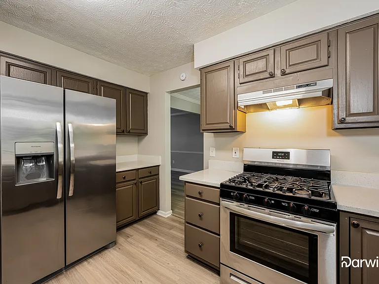 745 Mountain Oaks Pkwy — Photo 2