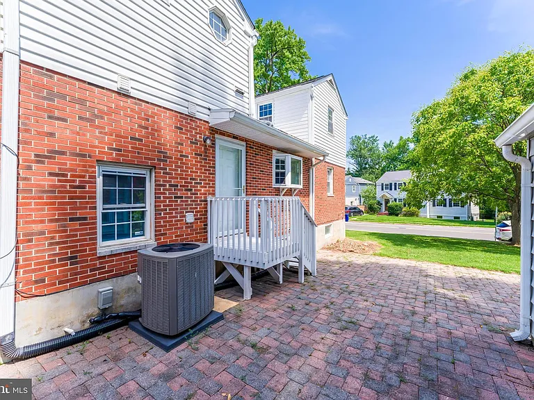 1005 N Lebanon St — Photo 51