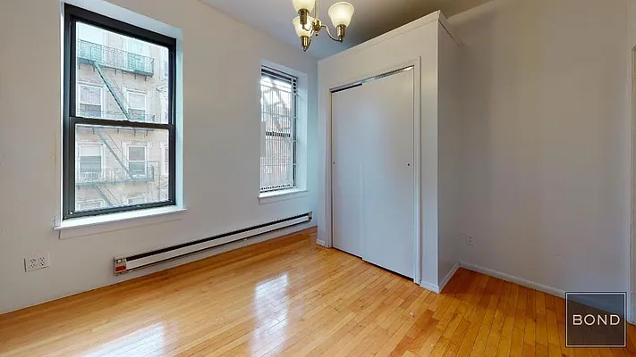 Rented by Bond New York | media 9