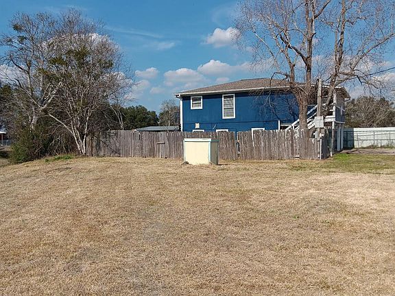 2nd image of 6744 N Masters Rd