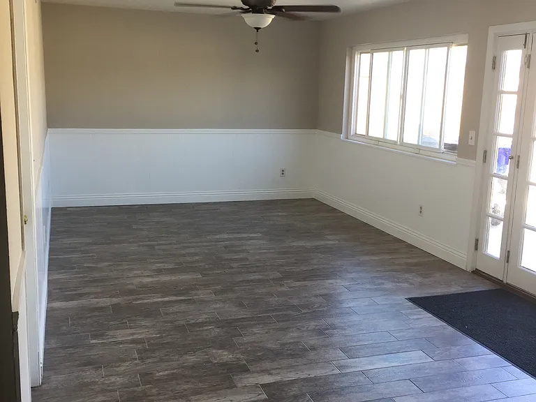 1630 Ionian St — Photo 3