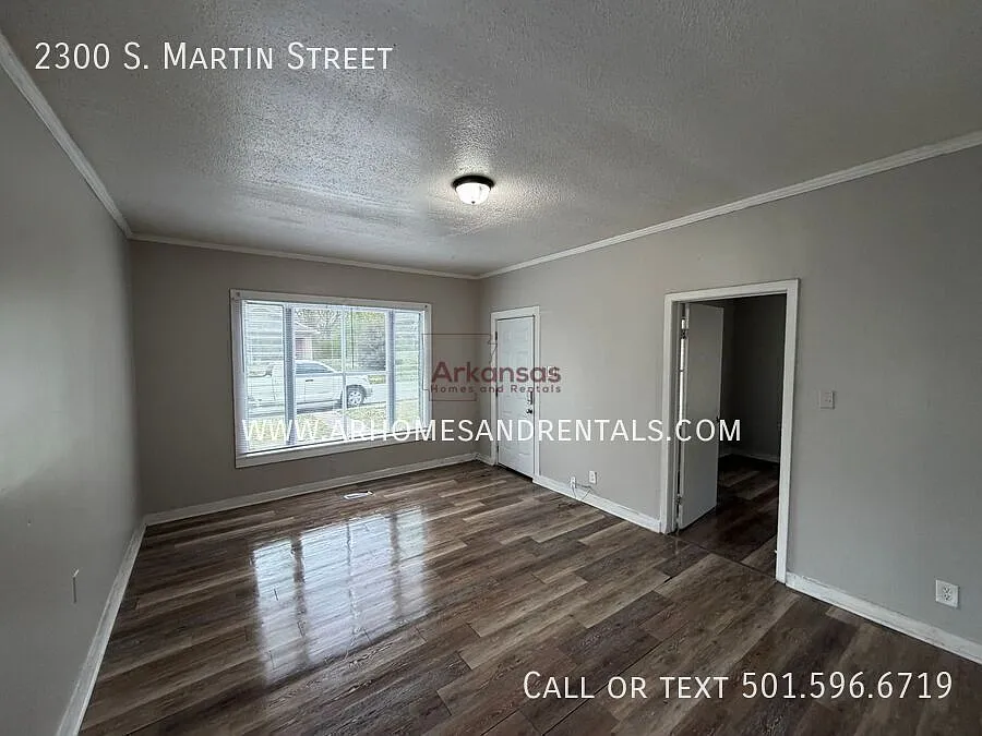 Building Photo - 2300 S Martin St