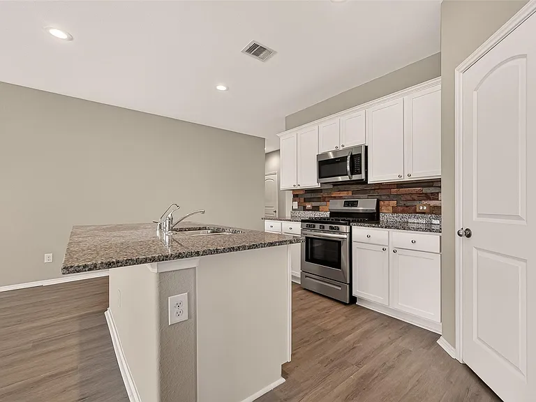 18361 Timbermill Ln — Photo 14