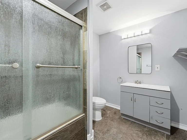 15621 Northland Dr — Photo 19