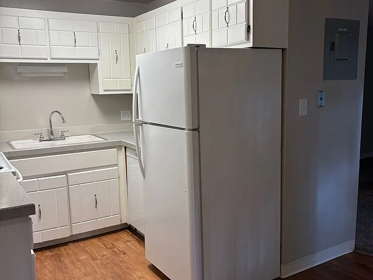 Crestview Apartments — Photo 55