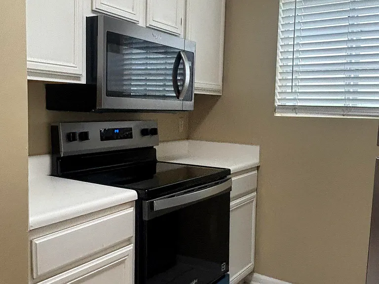 447 Richview Park Cir E — Photo 9