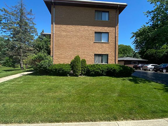 2nd image of 42 E 58th St APT 2
