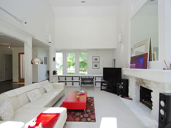 Light & Bright Great Room