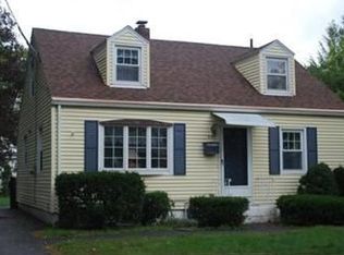 24 Tyrone St, Springfield, MA 01104