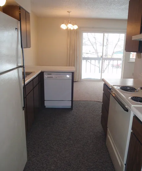3020 S Garfield St #4 — Photo 4