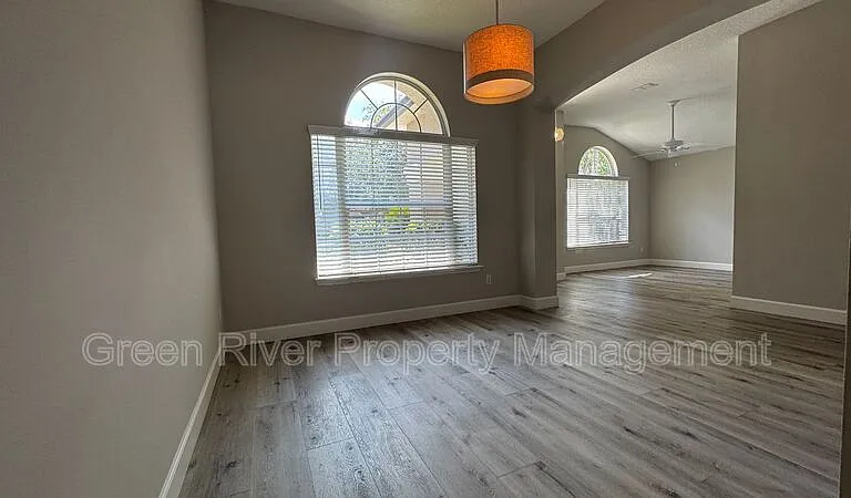 338 Bridgestone Ct — Photo 6