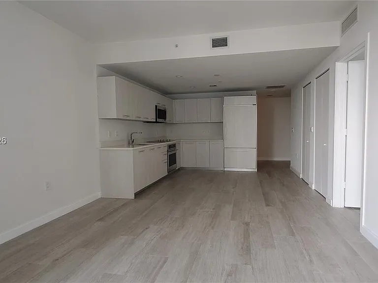 55 SW 9th St #3610 — Photo 7