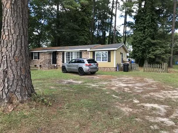 2161 Bingham Dr, Fayetteville, NC 28304