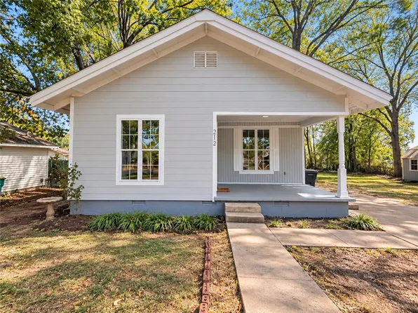 212 E E St, Russellville, AR 72801