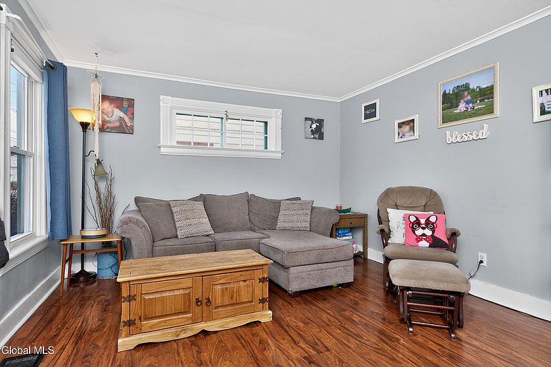 5th image of 221 1st Street