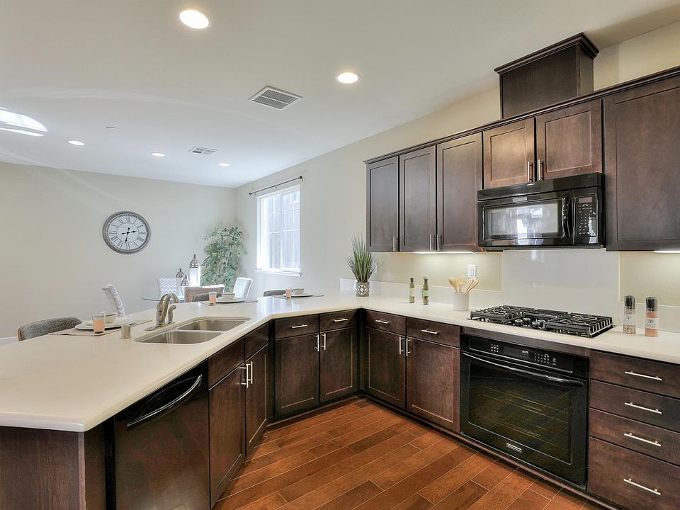 1st image of 1601 Murasky Pl