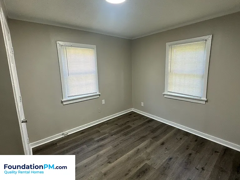 1711 S Sutton Dr — Photo 10