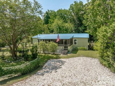 250 Bobby Cato St, Apalachicola, FL, 32320