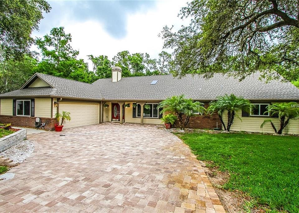 1st image of 345 Carson Ln