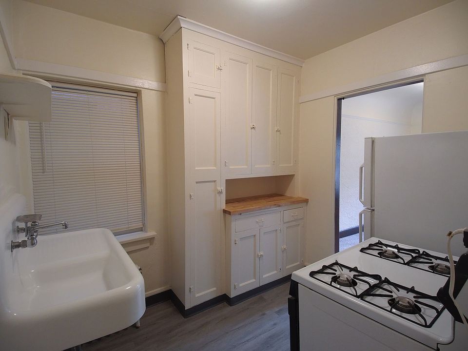 1st image of 3229 N Oakland Ave #36