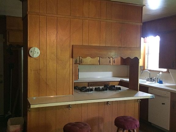 2nd image of 2806 Coggin Ave