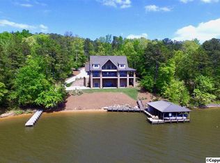 1010 Mohawk Bluff Dr, Ohatchee, AL 36271