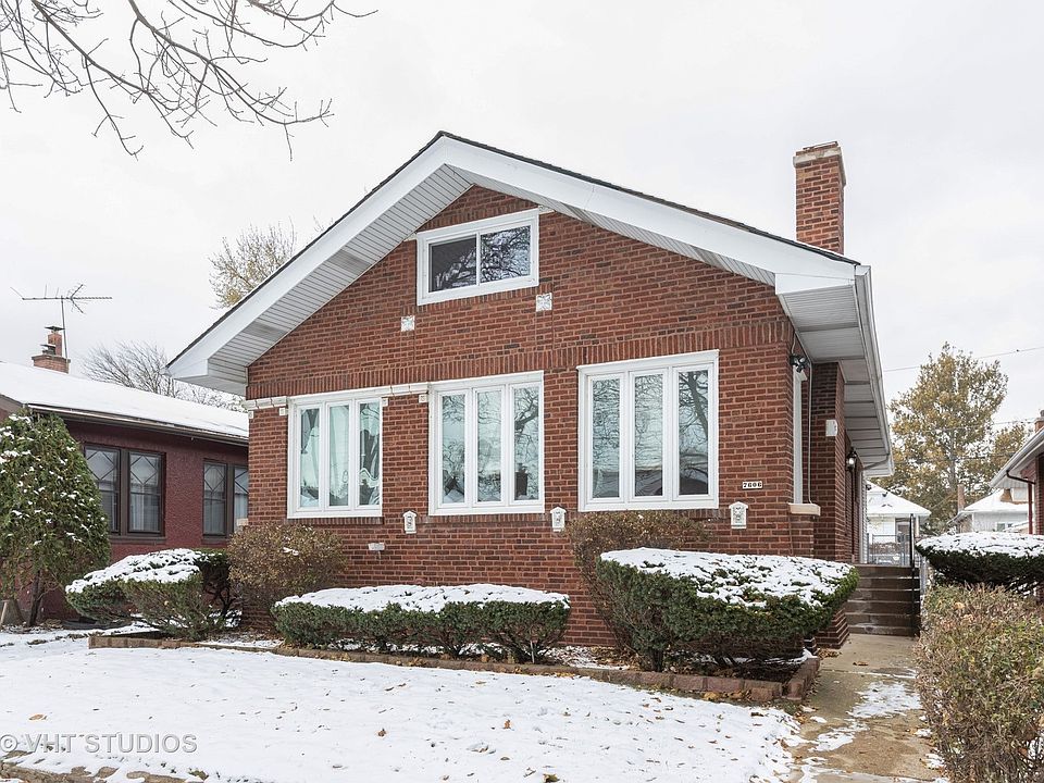 1st image of 7606 S Crandon Ave