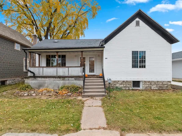 1011 Blaine St, Marinette, WI 54143