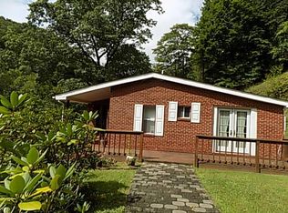 529 Hill Creek Rd, Richlands, VA 24641