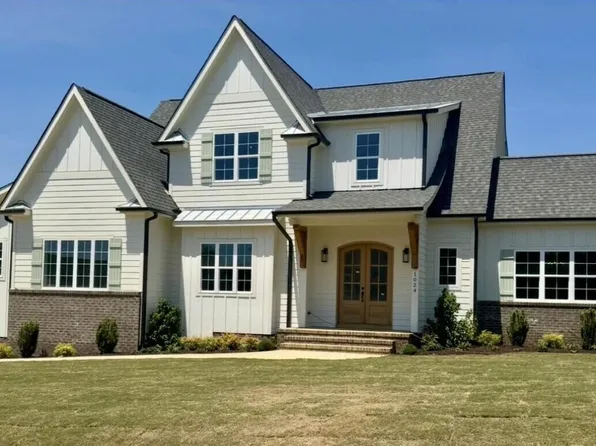1024 Azalea Garden Cir, Raleigh, NC 27603