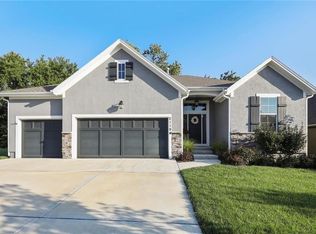 21194 W 115th St, Olathe, KS 66061