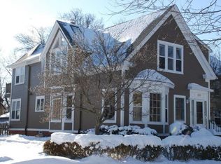 2651 E Beverly Rd, Milwaukee, WI 53211