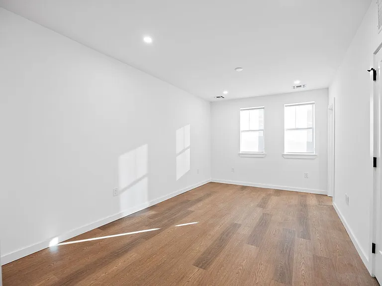 723 West Ave #3 — Photo 22