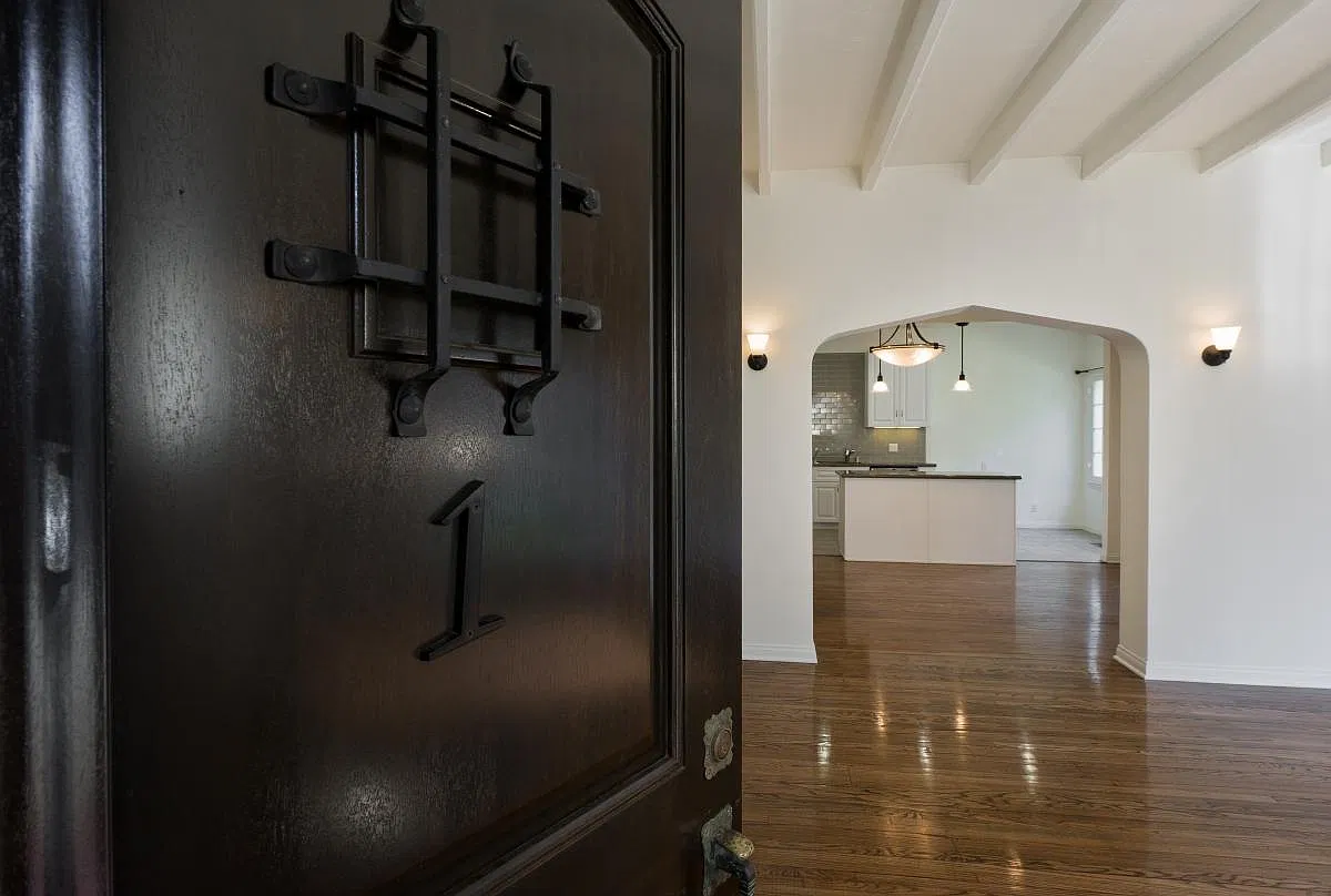 2 bed, 1650 sqft, $4,995 — Photo 1
