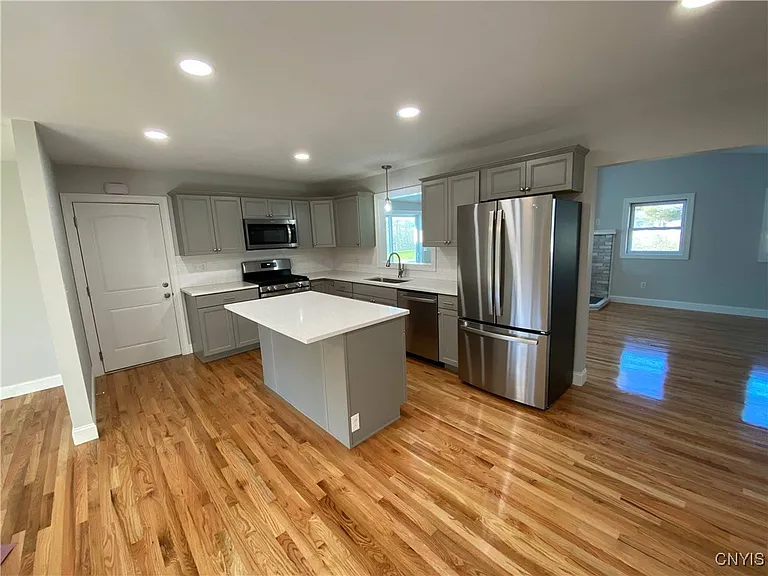 3299 Mohawk St — Photo 8