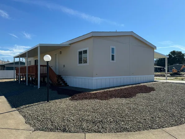 4729 S Pacific Hwy Unit 30, Phoenix, OR 97535