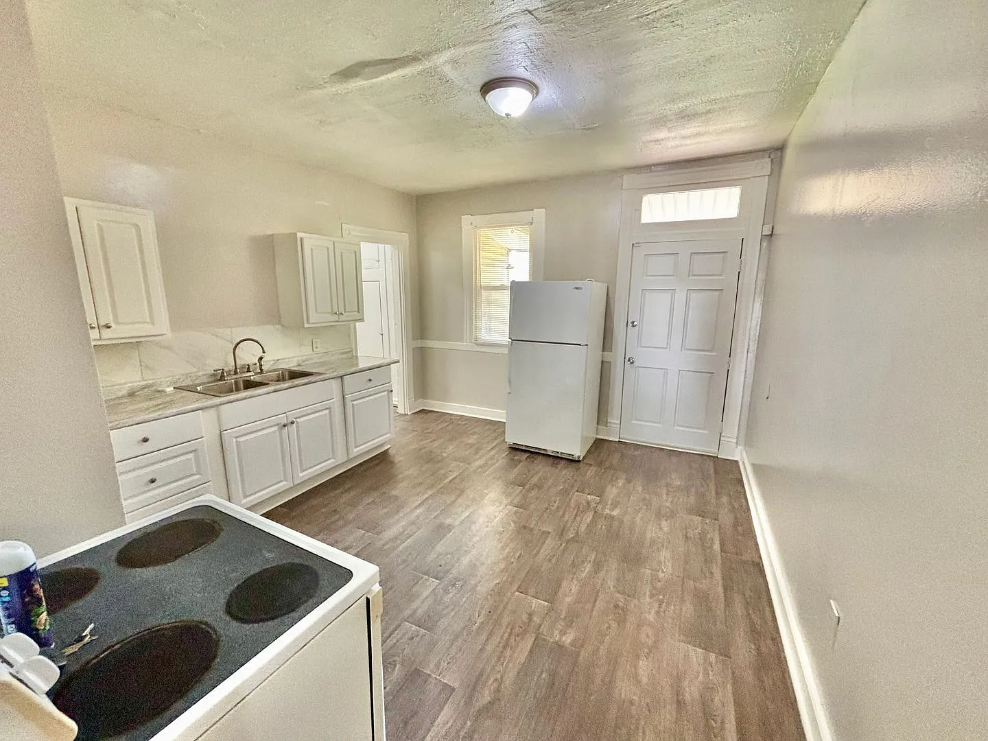 2612 Hale Ave - 2 Bed 1 Bath single family house, Section 8 welcome, Pets OKAY — Photo 4