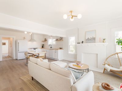 1550 1/2 S Van Ness Ave, Los Angeles, CA, 90019