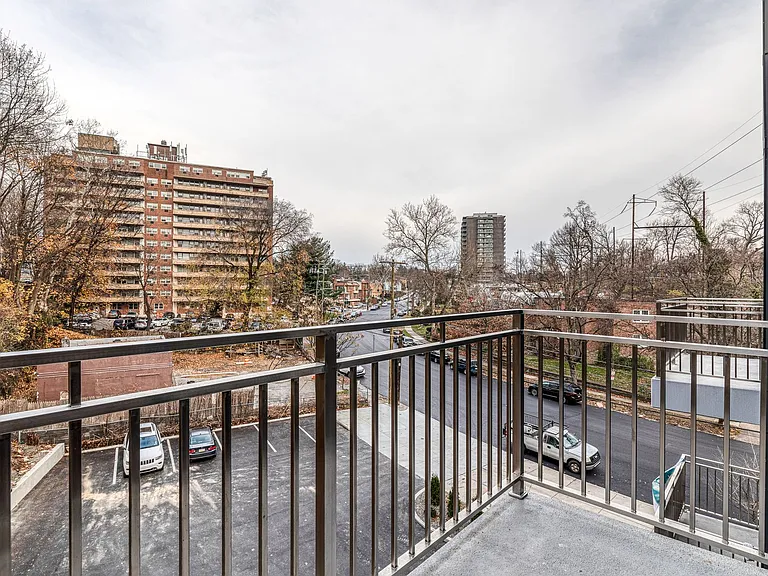 Brand New Luxury Apartments — Photo 18