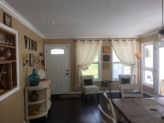 2nd image of 3626 Malibu Dr