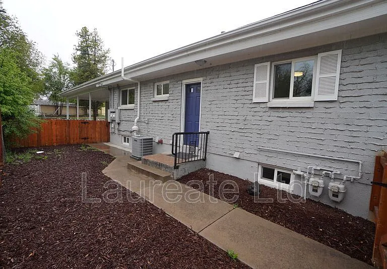 2258 W Maplewood Ave — Photo 23