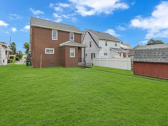 4th image of 2207 Davidson St