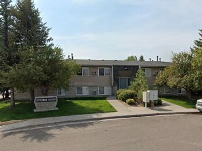 147 Brookfield Court — Photo 1